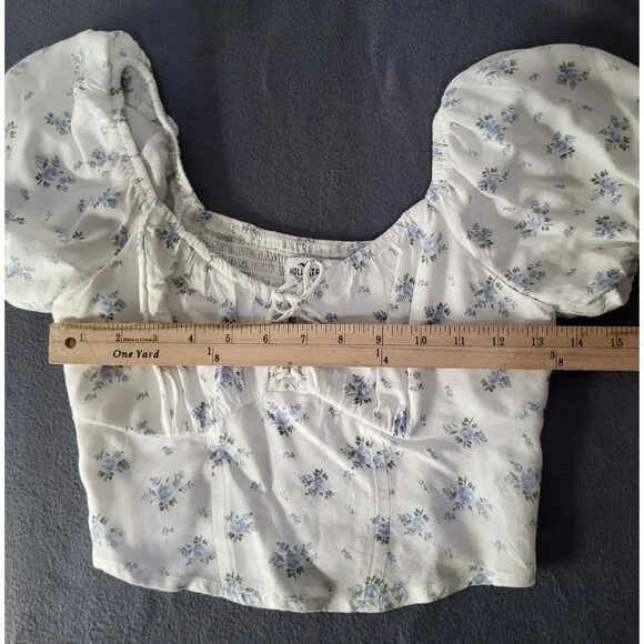 Hollister XS Puff Sleeve Mini Top Peasant Coquette White Blue Flowers Festival - Picture 4 of 7